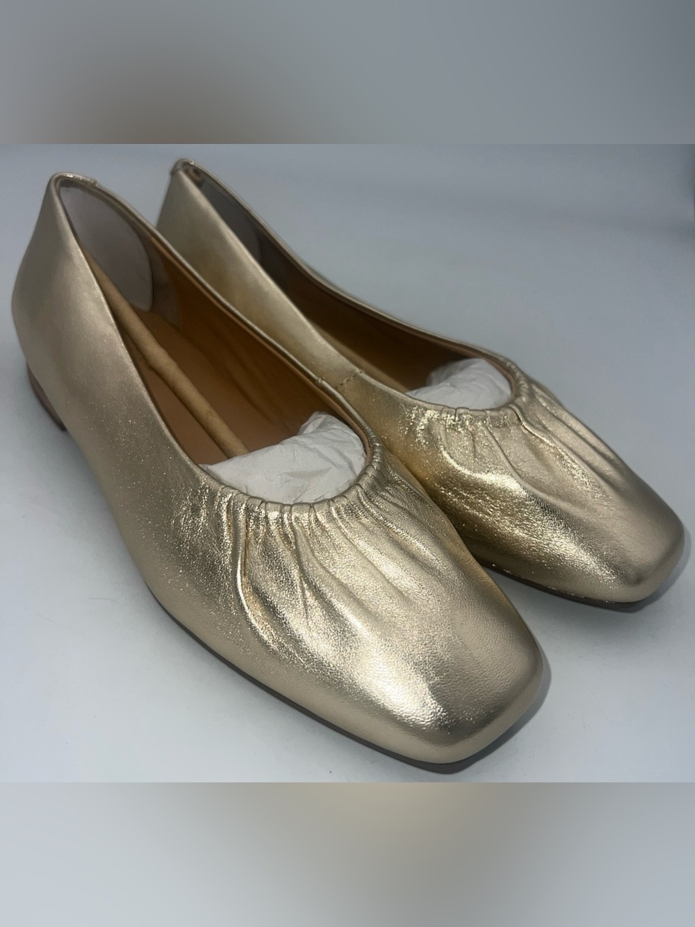 Seychelles The Little Things Ruched Metallic Platinum Leather Women’s SZ 7.5 NEW